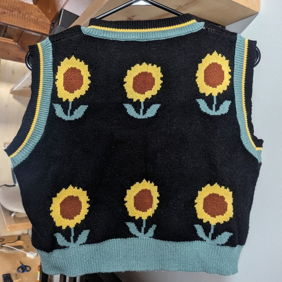 Sunflower sweater vest - Picture 2 of 6